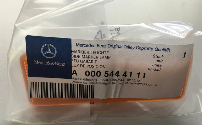 Seitenmarkierungsleuchte Mercedes  A0005444111 mit Sockel