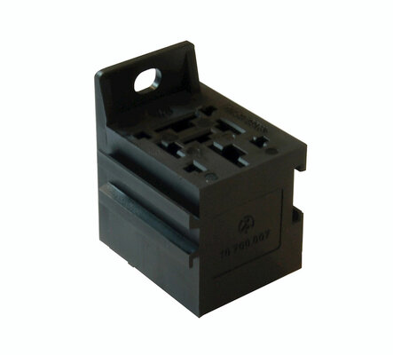 Stecksockel schwarz,  2x9.5mm,3x6.3mm,4x2.8mm für HD-Relais